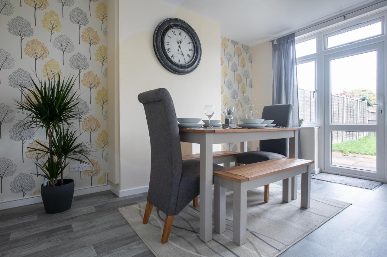 Ludlow Drive 3 Bed Contractor Family Town House In Melton Mowbray Exterior photo
